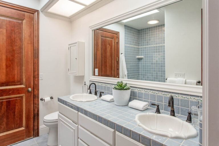 Bathroom (1)
