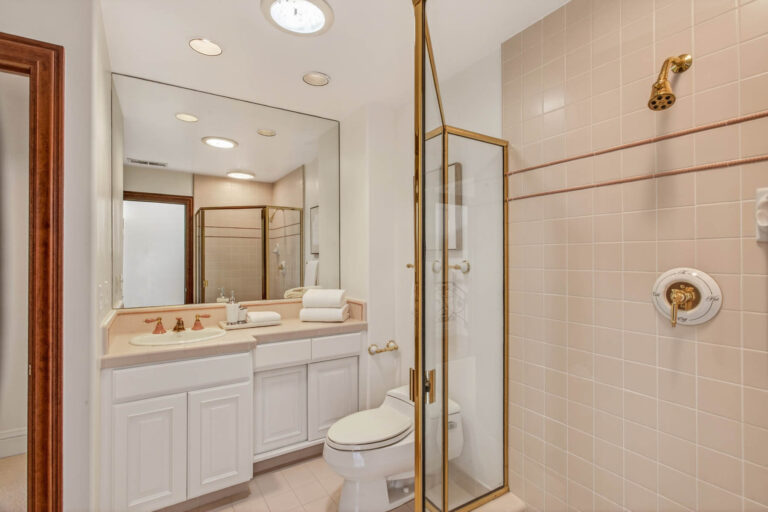 Bathroom (6)