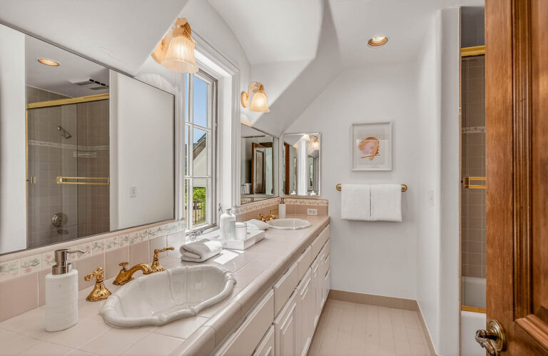 Bathroom (7)