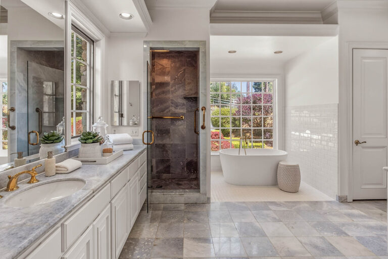 Primary Bathroom (2)